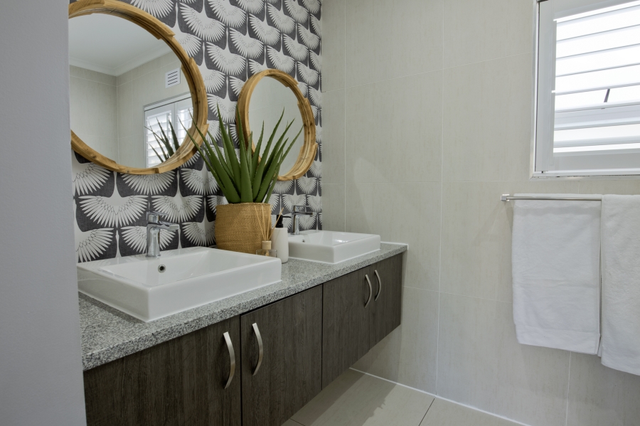 3 Bedroom Property for Sale in Sunningdale Western Cape